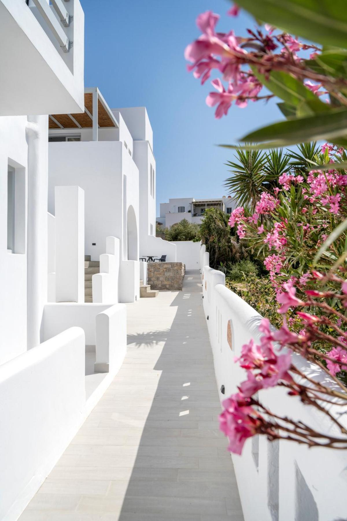 Quartano Suites By Heliessa, Adults Only Науса Экстерьер фото
