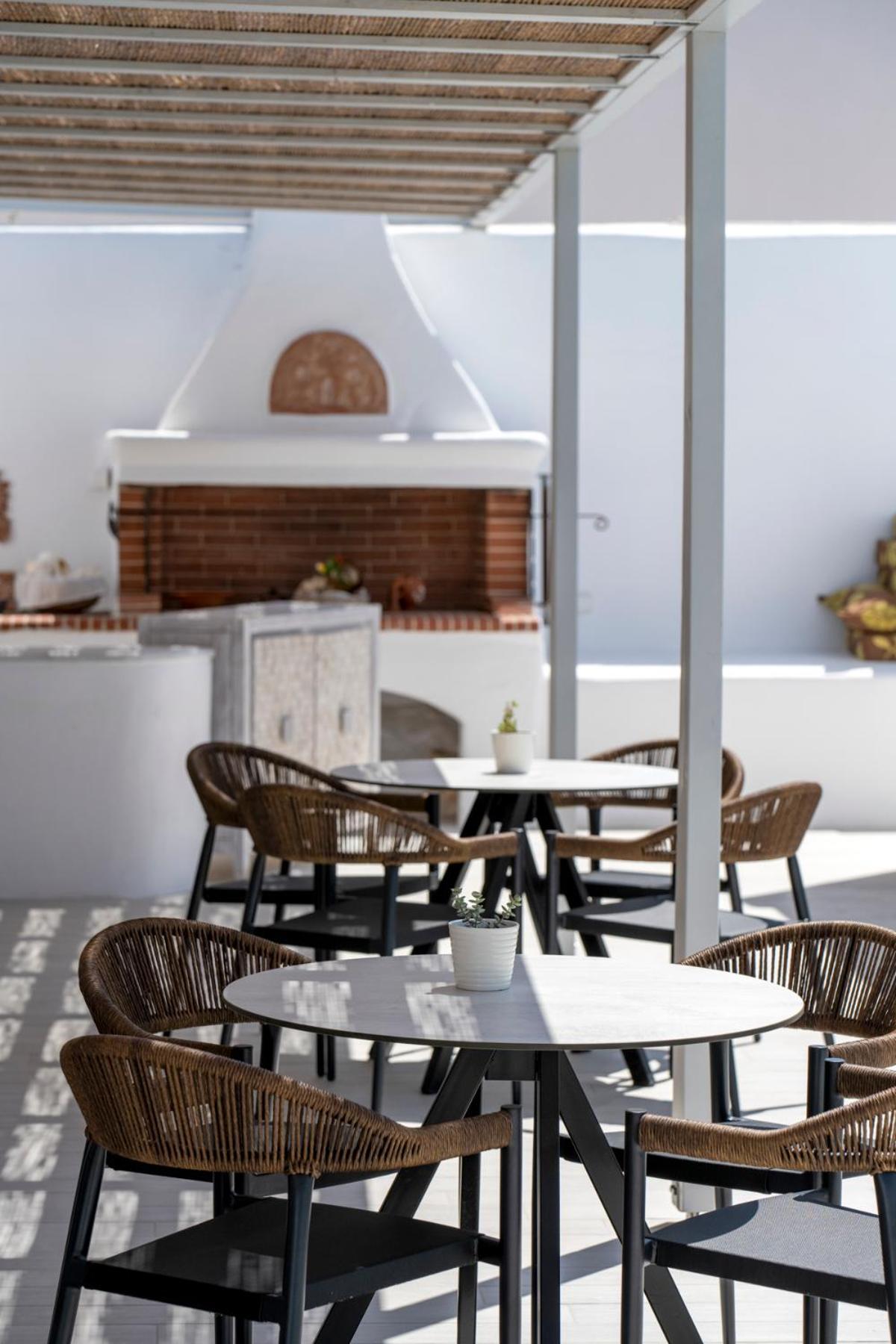 Quartano Suites By Heliessa, Adults Only Науса Экстерьер фото