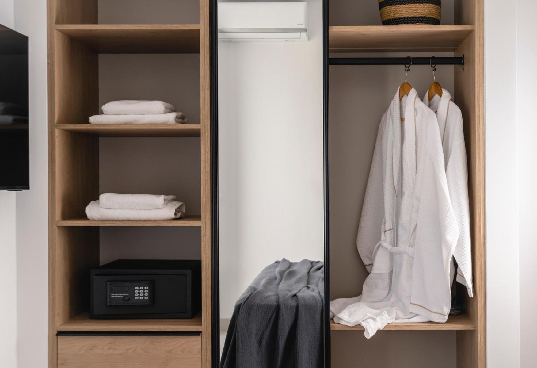 Quartano Suites By Heliessa, Adults Only Науса Экстерьер фото