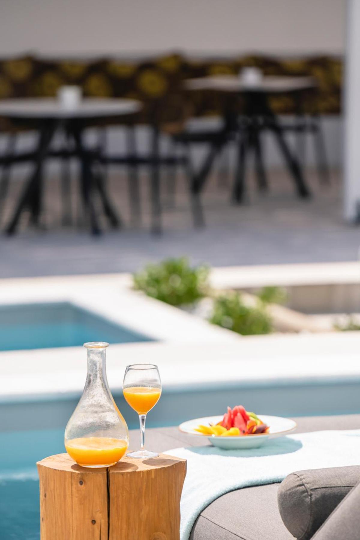 Quartano Suites By Heliessa, Adults Only Науса Экстерьер фото