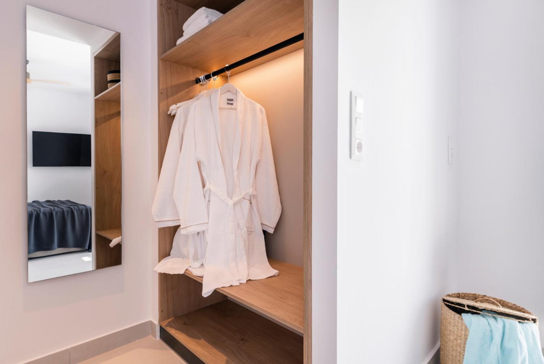 Quartano Suites By Heliessa, Adults Only Науса Экстерьер фото